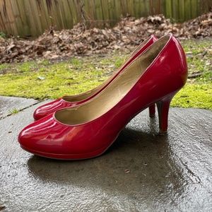 Kelly and Katie Round Toe Pump